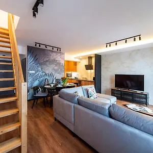 https://apartamenty-sun-seasons-24-sowackiego-ii.karpacz-hotel.com