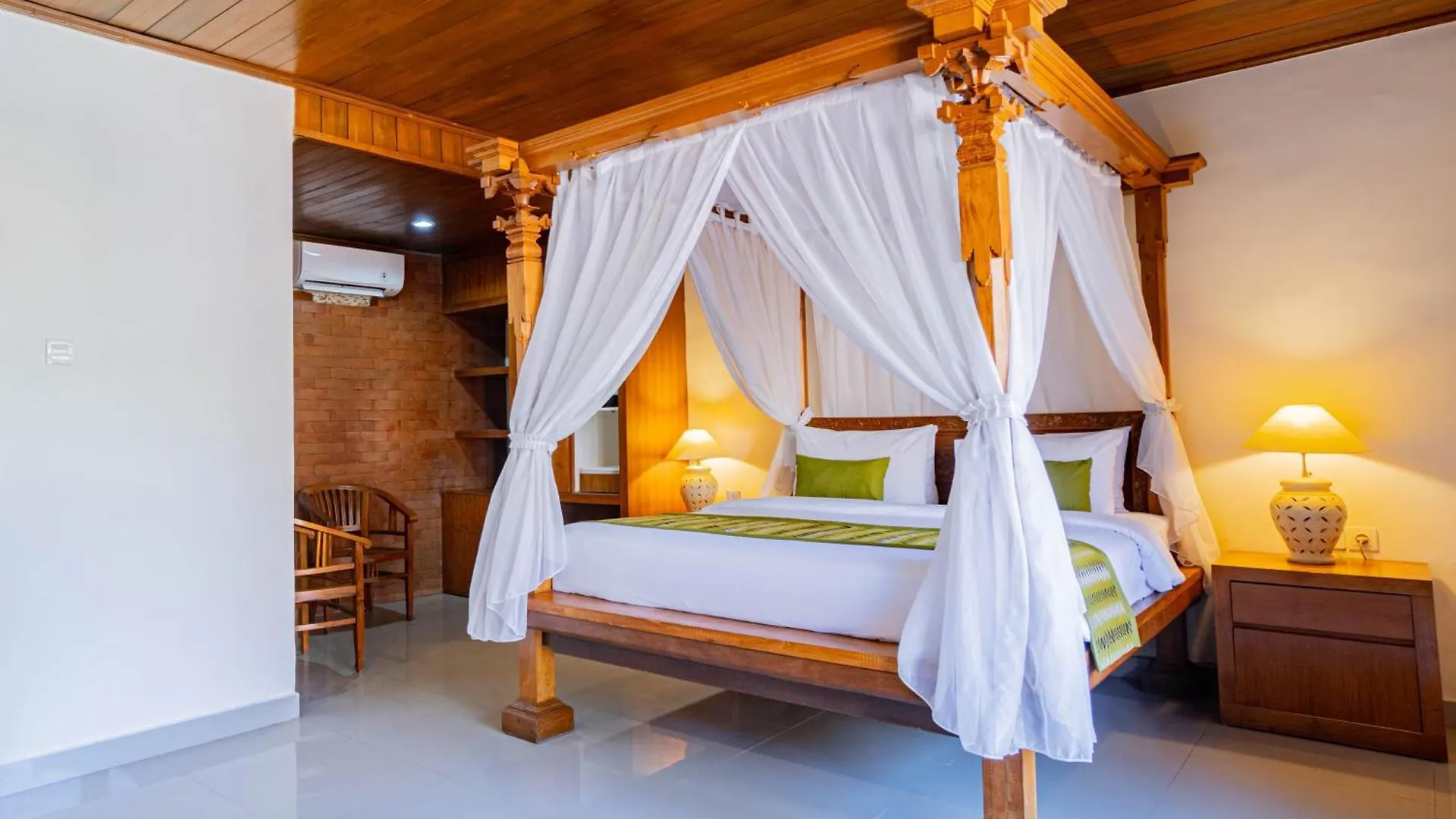 Wina Holiday Villa Kuta Lombok 4*,  Indonésie