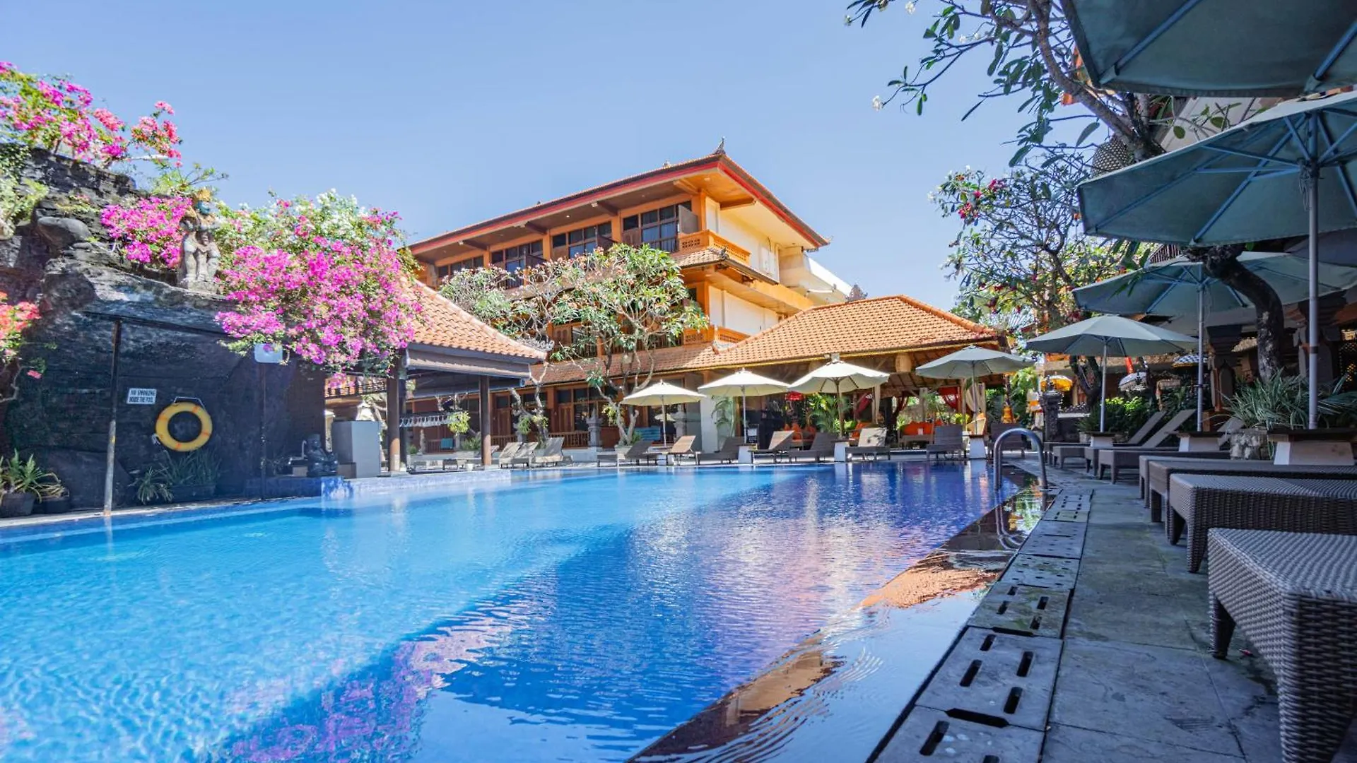 **** Station touristique Wina Holiday Villa Kuta Lombok Indonésie